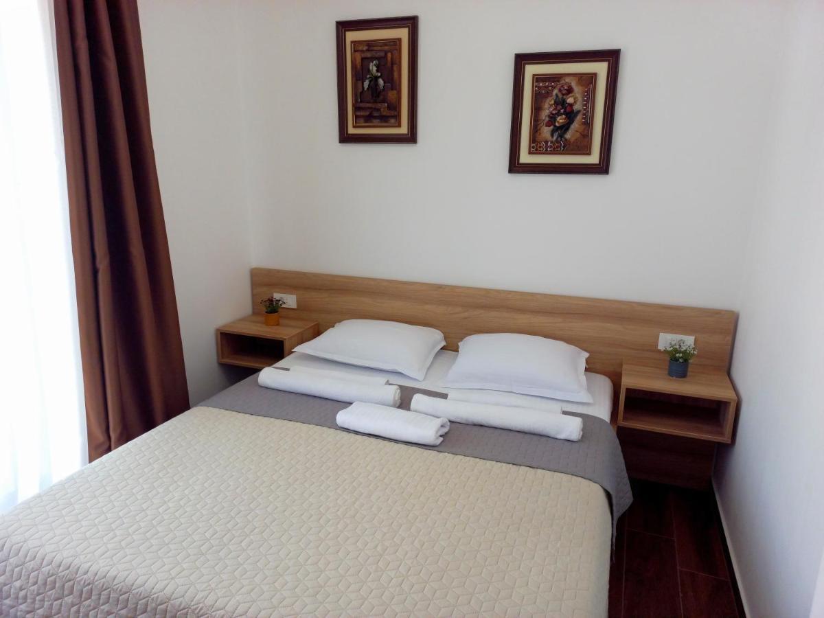 Iraida-4 Apartment โดบราวอดา ภายนอก รูปภาพ