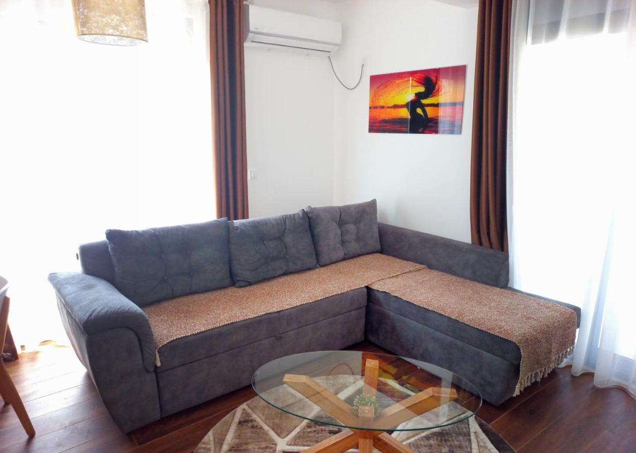 Iraida-4 Apartment โดบราวอดา ภายนอก รูปภาพ