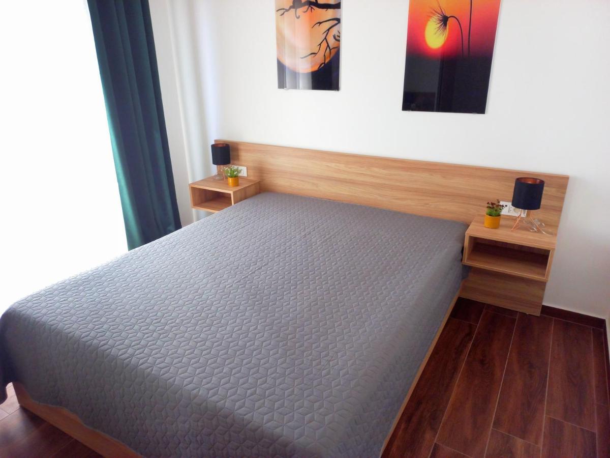 Iraida-4 Apartment โดบราวอดา ภายนอก รูปภาพ