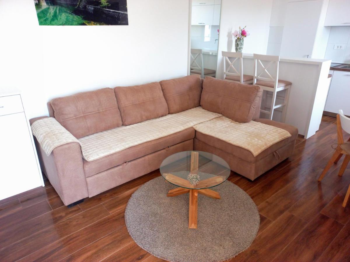 Iraida-4 Apartment โดบราวอดา ภายนอก รูปภาพ